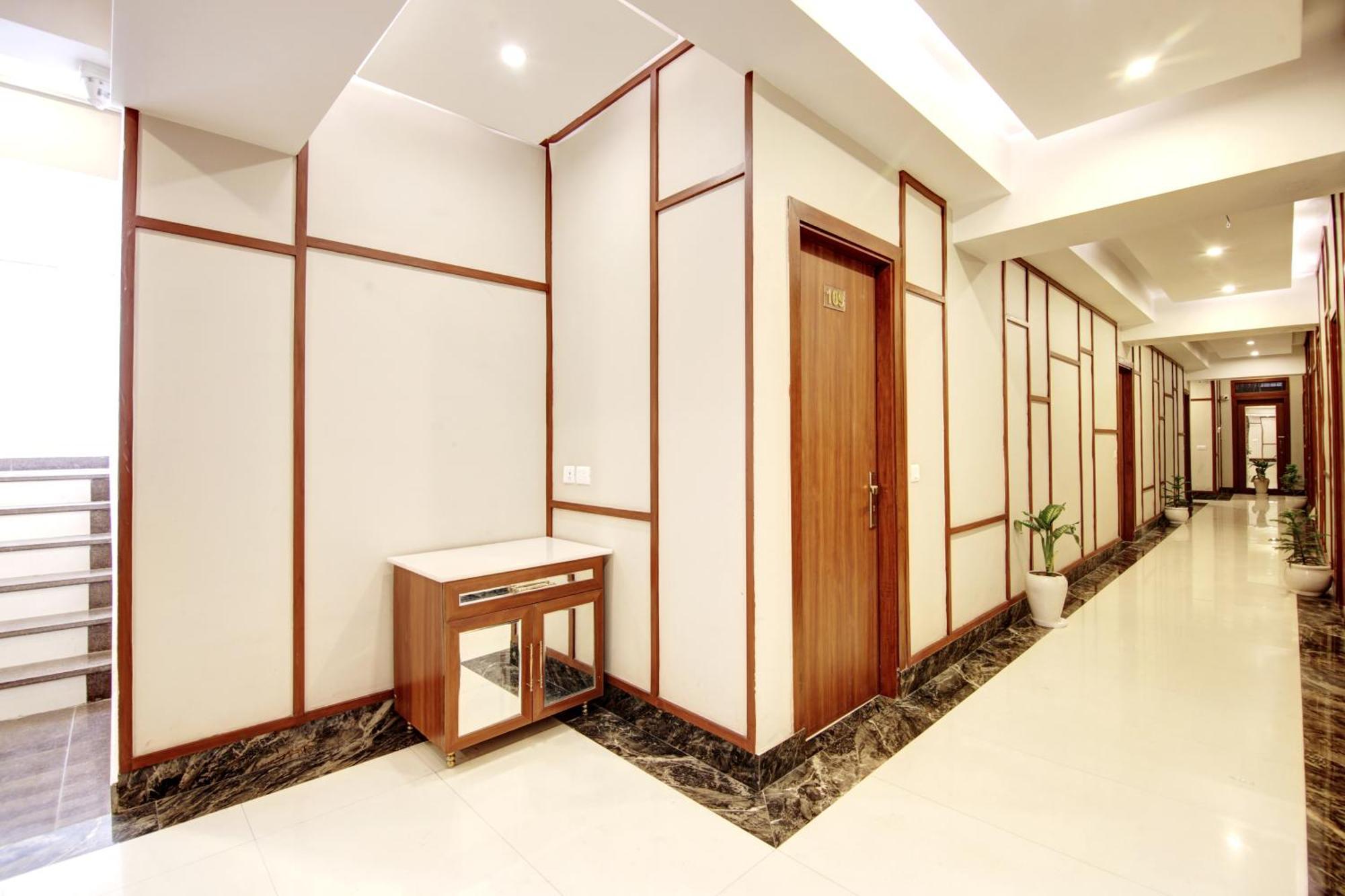 Marks Hotel & Banquet Noida Exterior photo