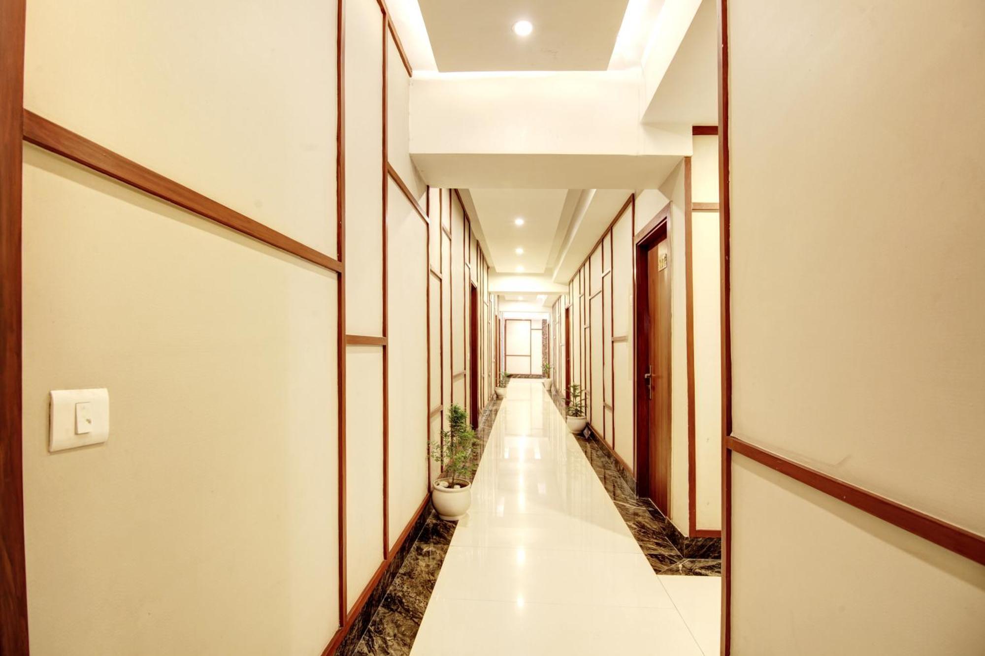 Marks Hotel & Banquet Noida Exterior photo