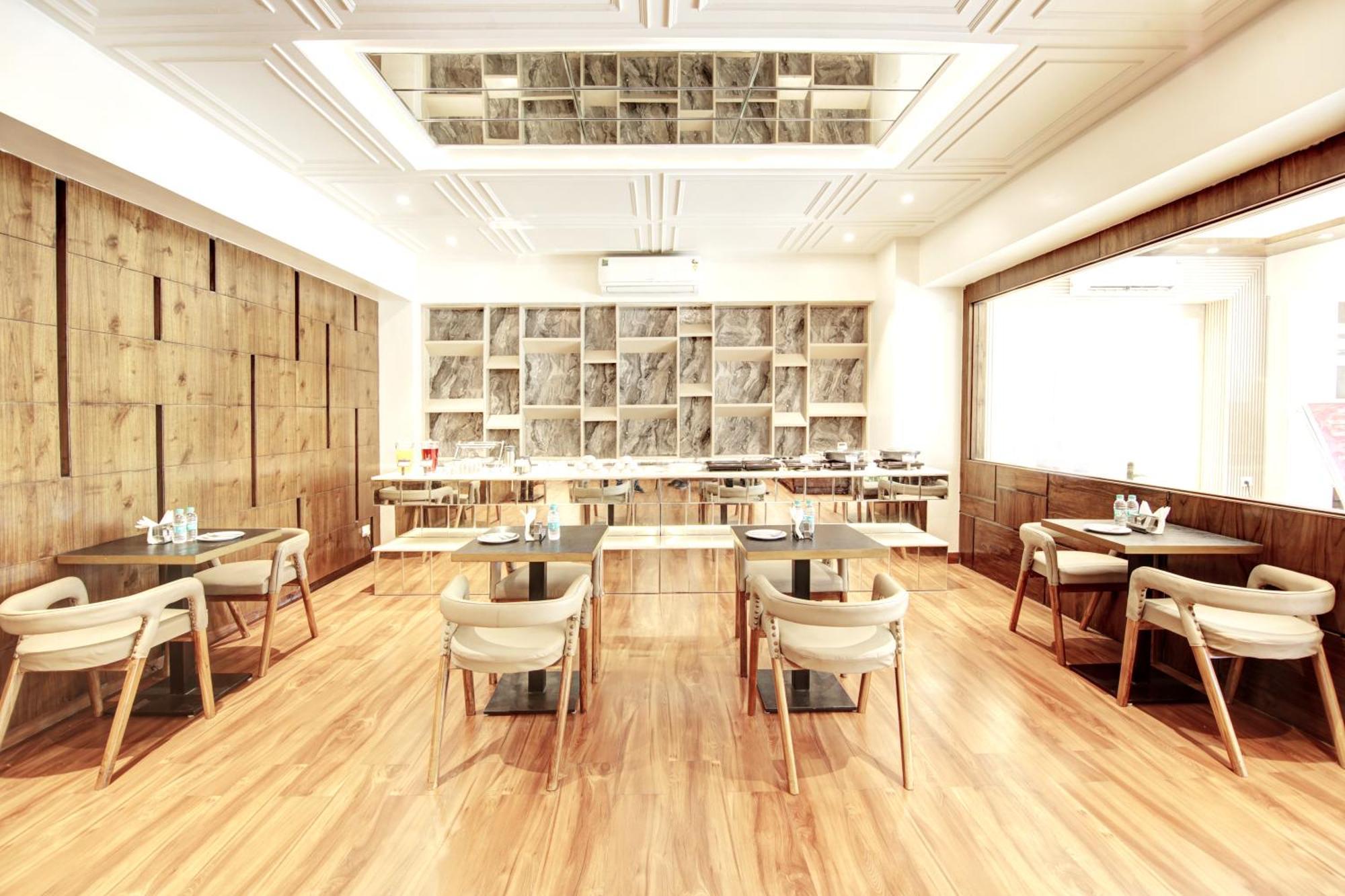 Marks Hotel & Banquet Noida Exterior photo