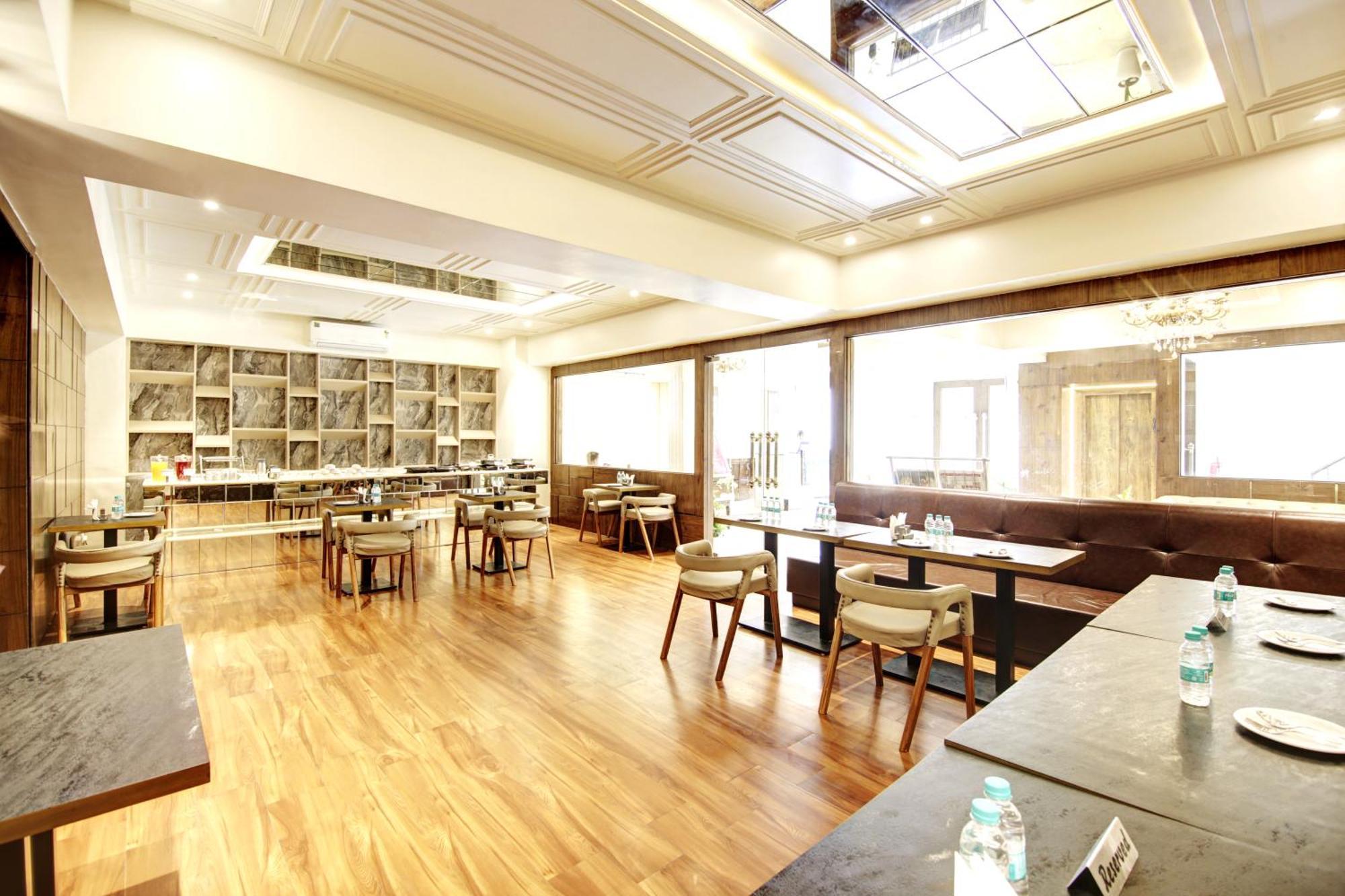 Marks Hotel & Banquet Noida Exterior photo