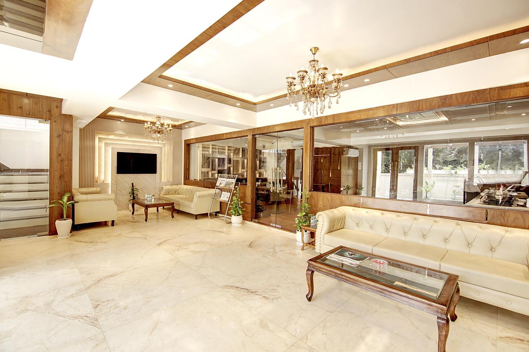 Marks Hotel & Banquet Noida Exterior photo