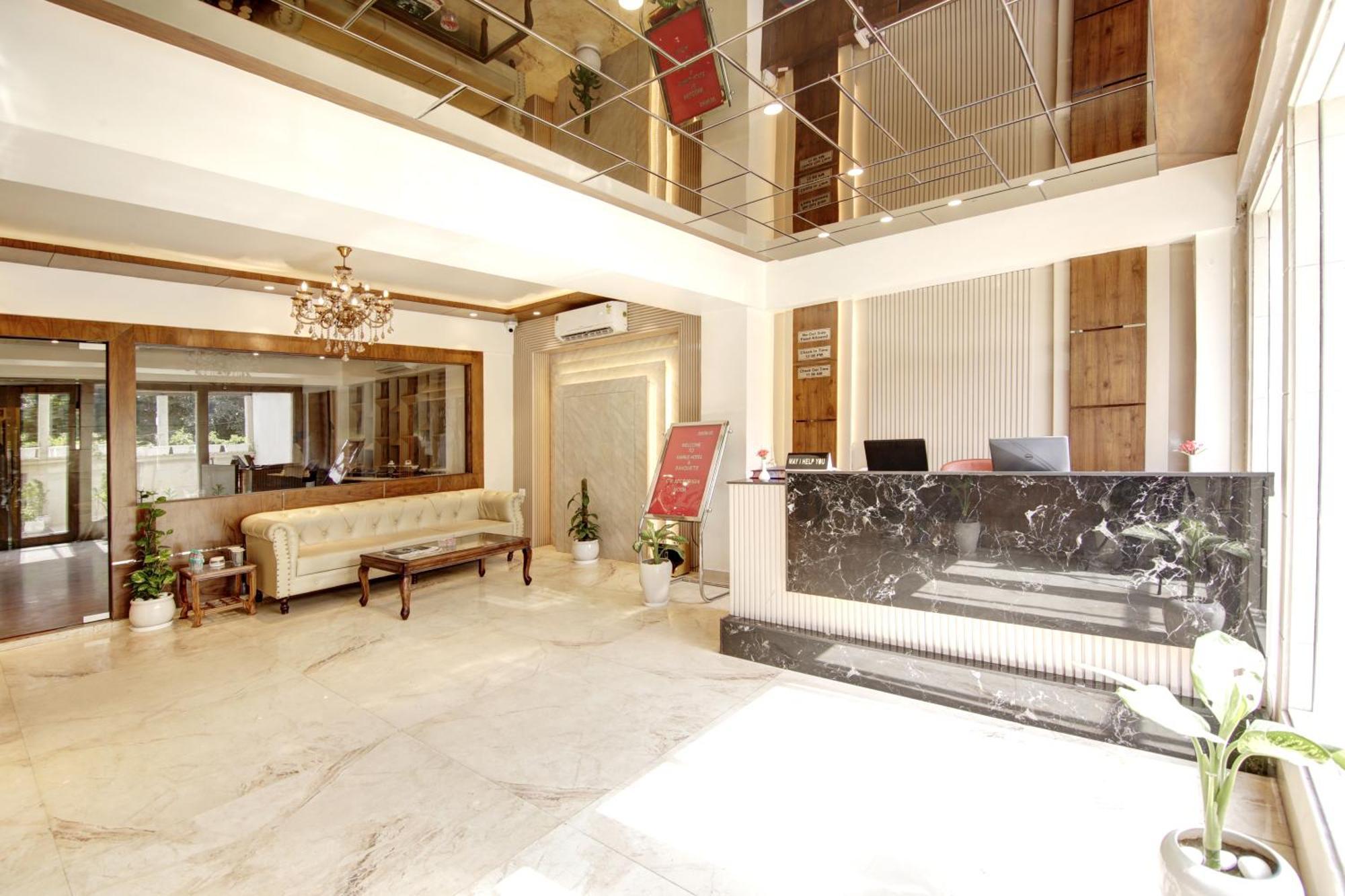 Marks Hotel & Banquet Noida Exterior photo